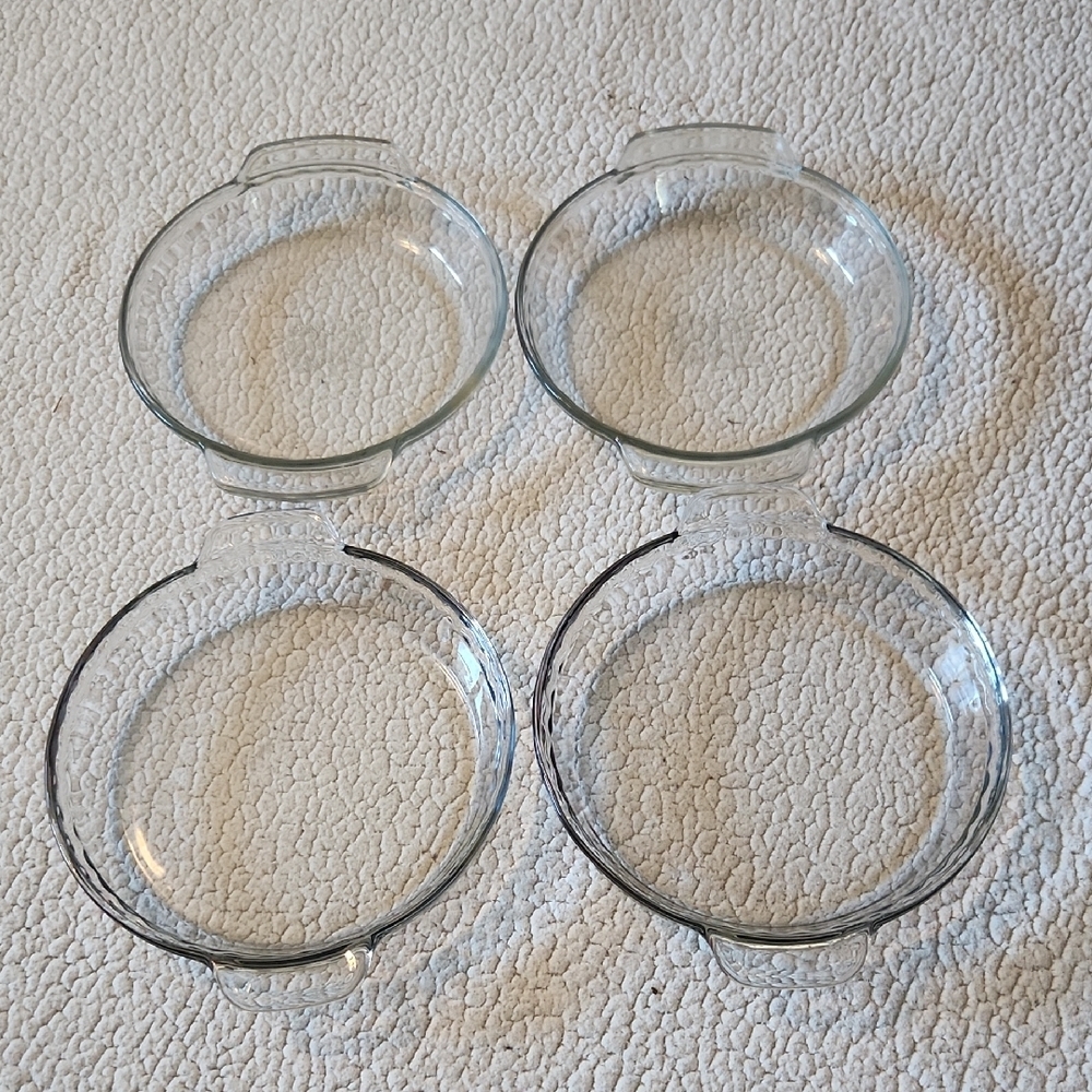 Vintage Anchor Hocking Ovenware Deep Pie Plate Scalloped Edges Set Of 4